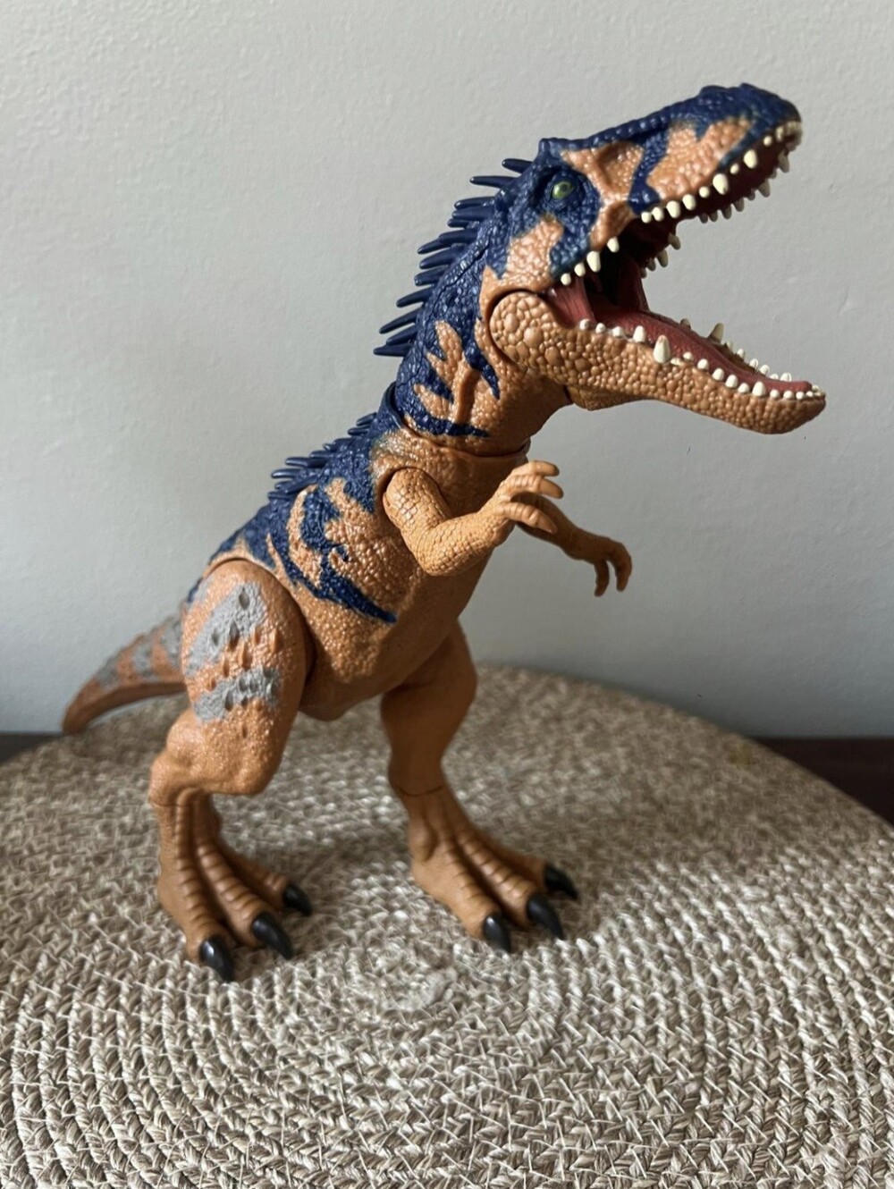 Dinosaur Siats Meekerorum Massive Biters Jurassic World Mattel.